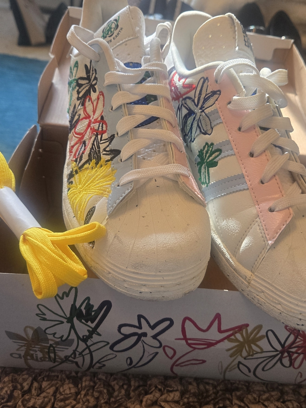 Adidas Sean Wotherspoon SUPEREARTH Sneakers Sz 6 Womens